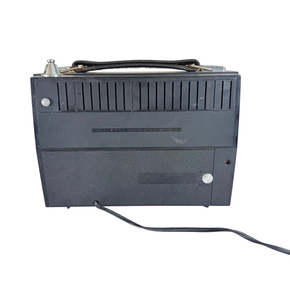 General Electric Solid State AM/FM Radio VTG World Monitor Model P977C 60s Teste - Picture 2 of 16